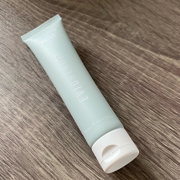 NWT EVIO BEAUTY Pore-fect Matte Finish Face Primer - Picture 2 of 6